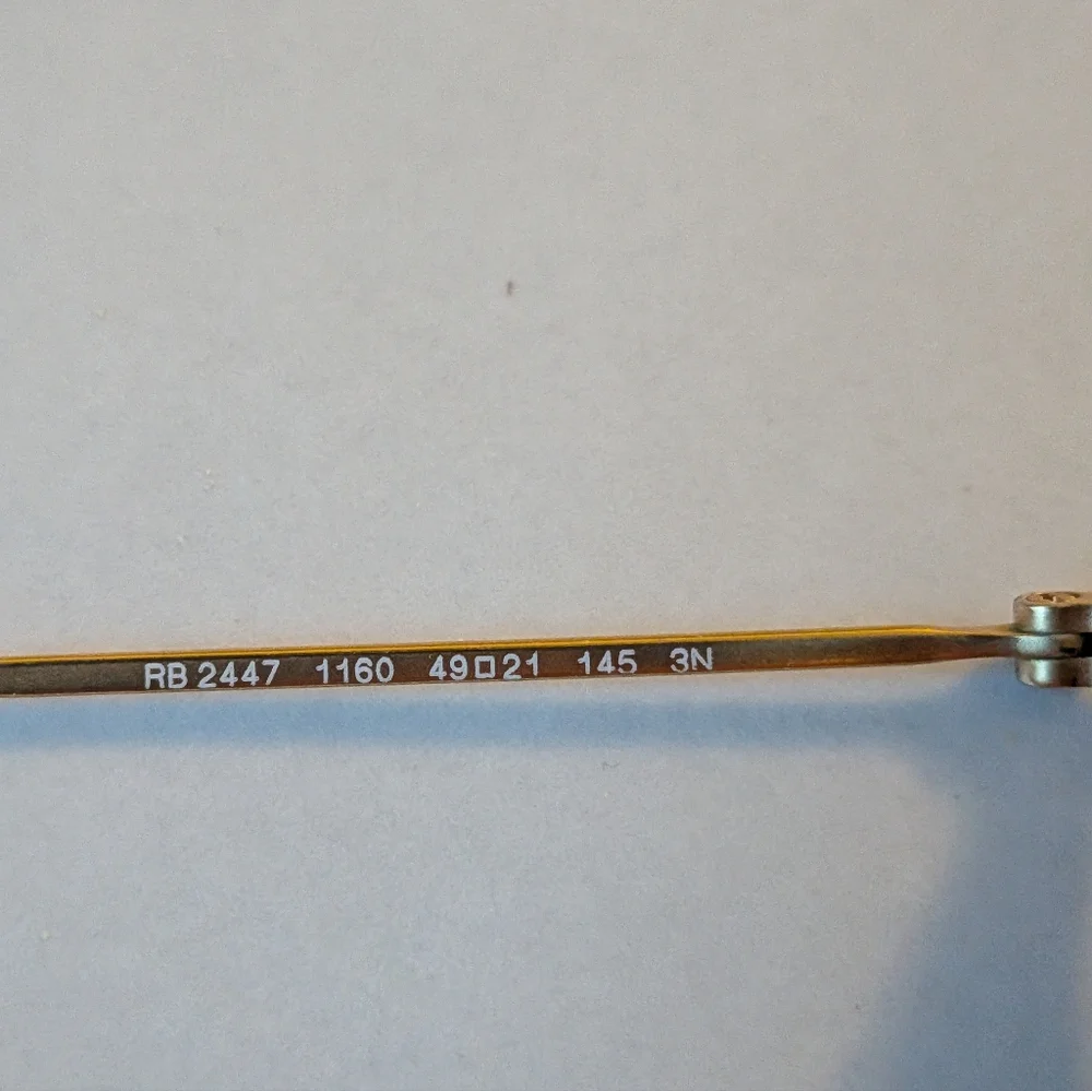 Ray-Ban Round Tortoise Frame Sunglasses - Picture 3 of 5